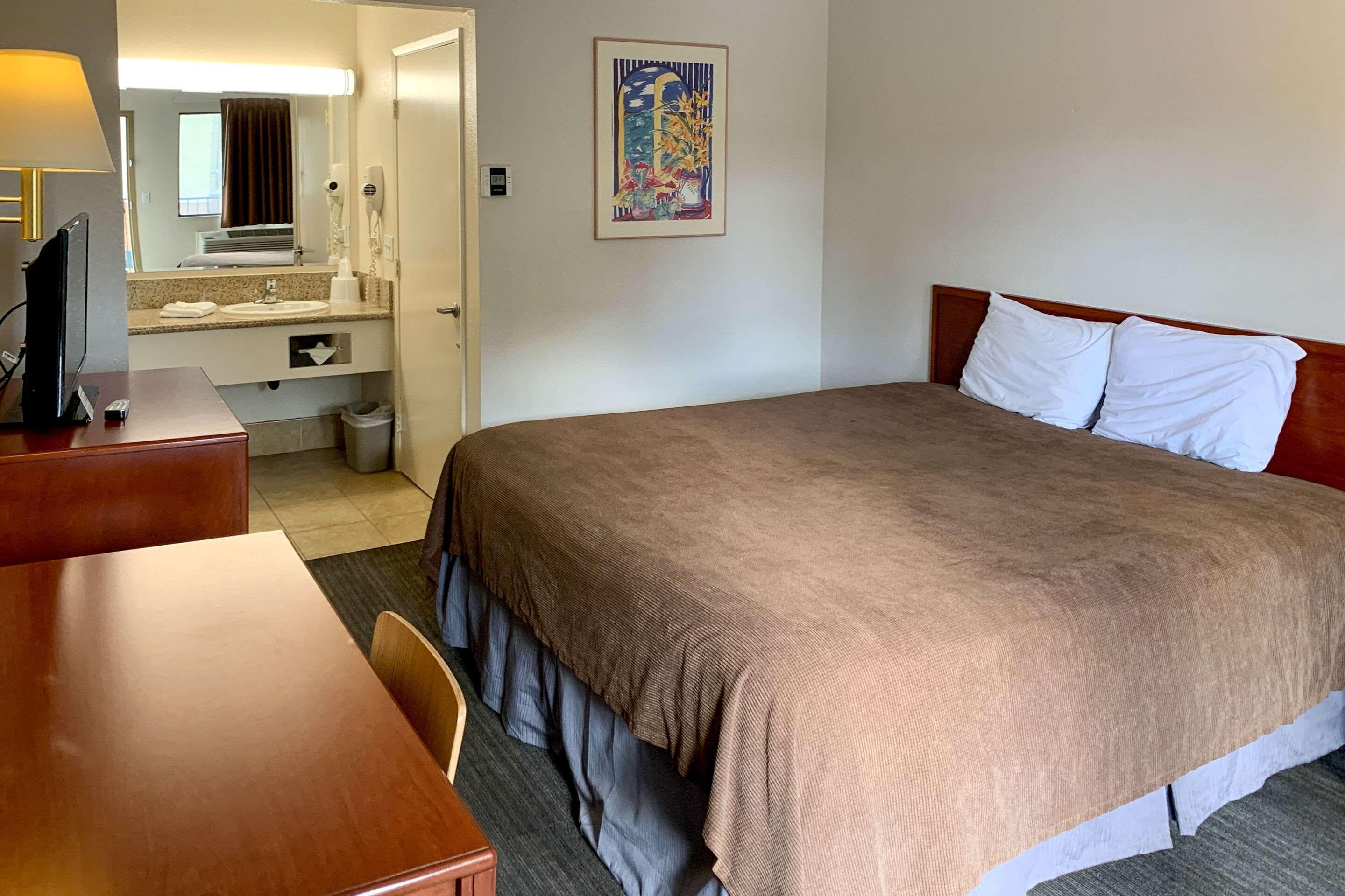 Rodeway Inn Sacramento-University Area Екстериор снимка