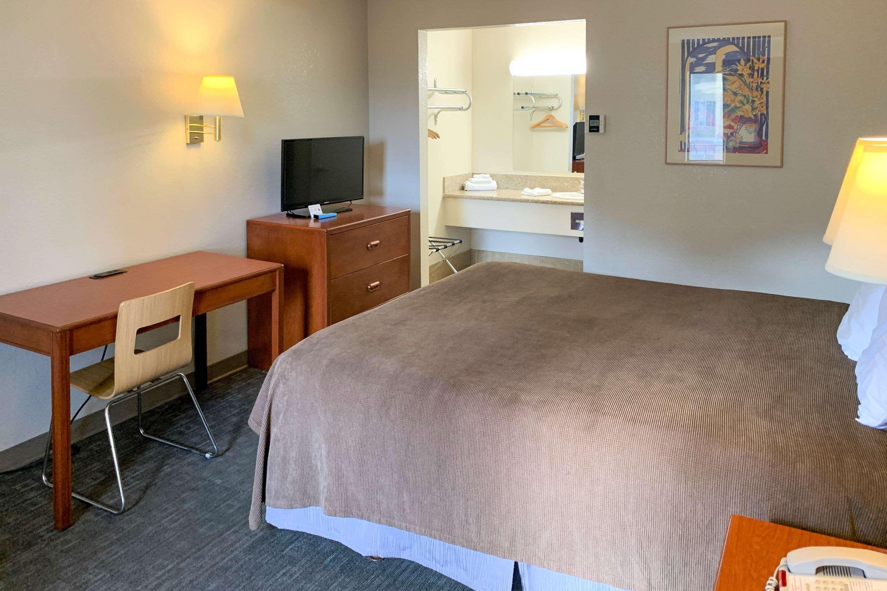 Rodeway Inn Sacramento-University Area Екстериор снимка