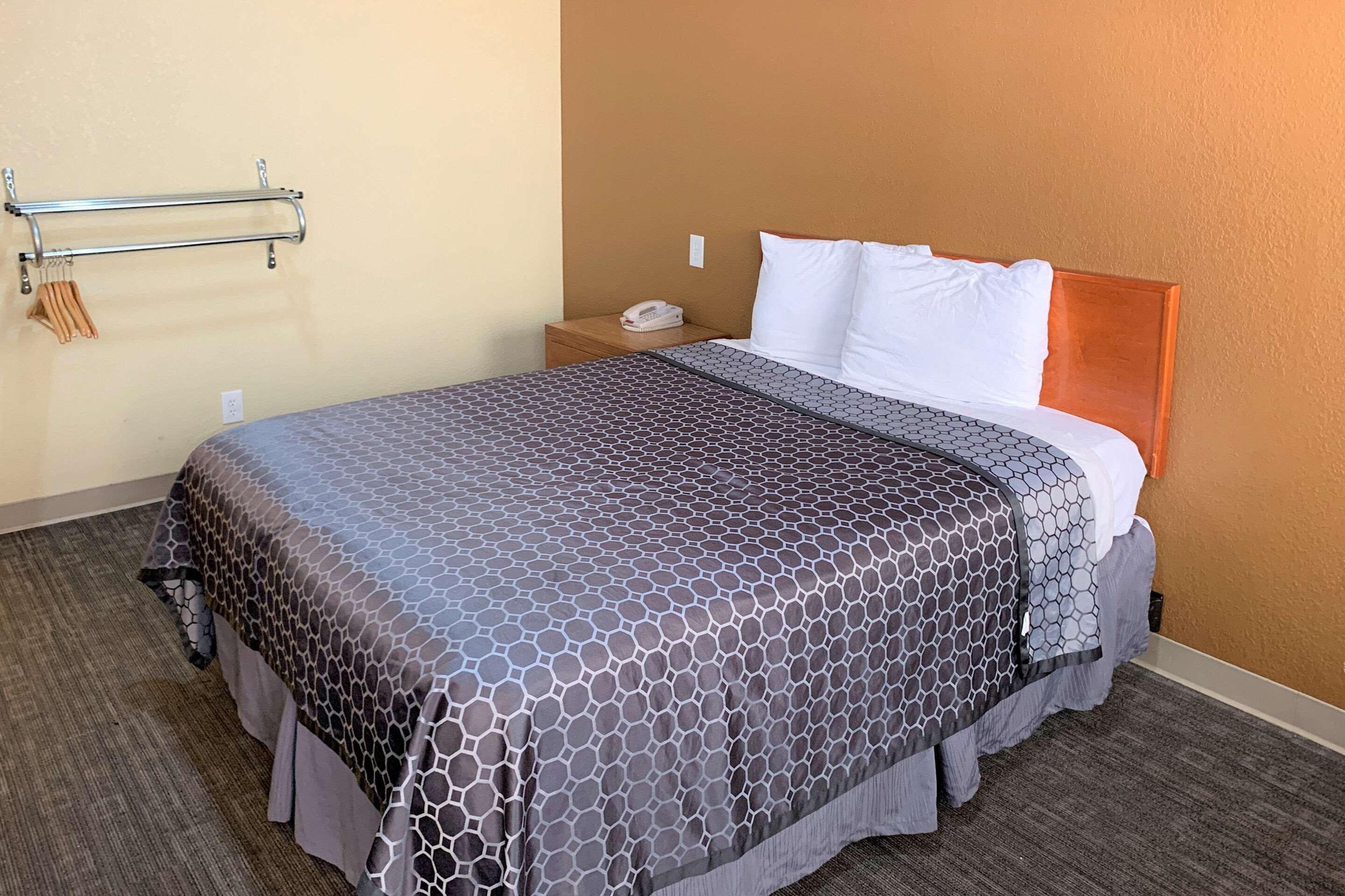 Rodeway Inn Sacramento-University Area Екстериор снимка