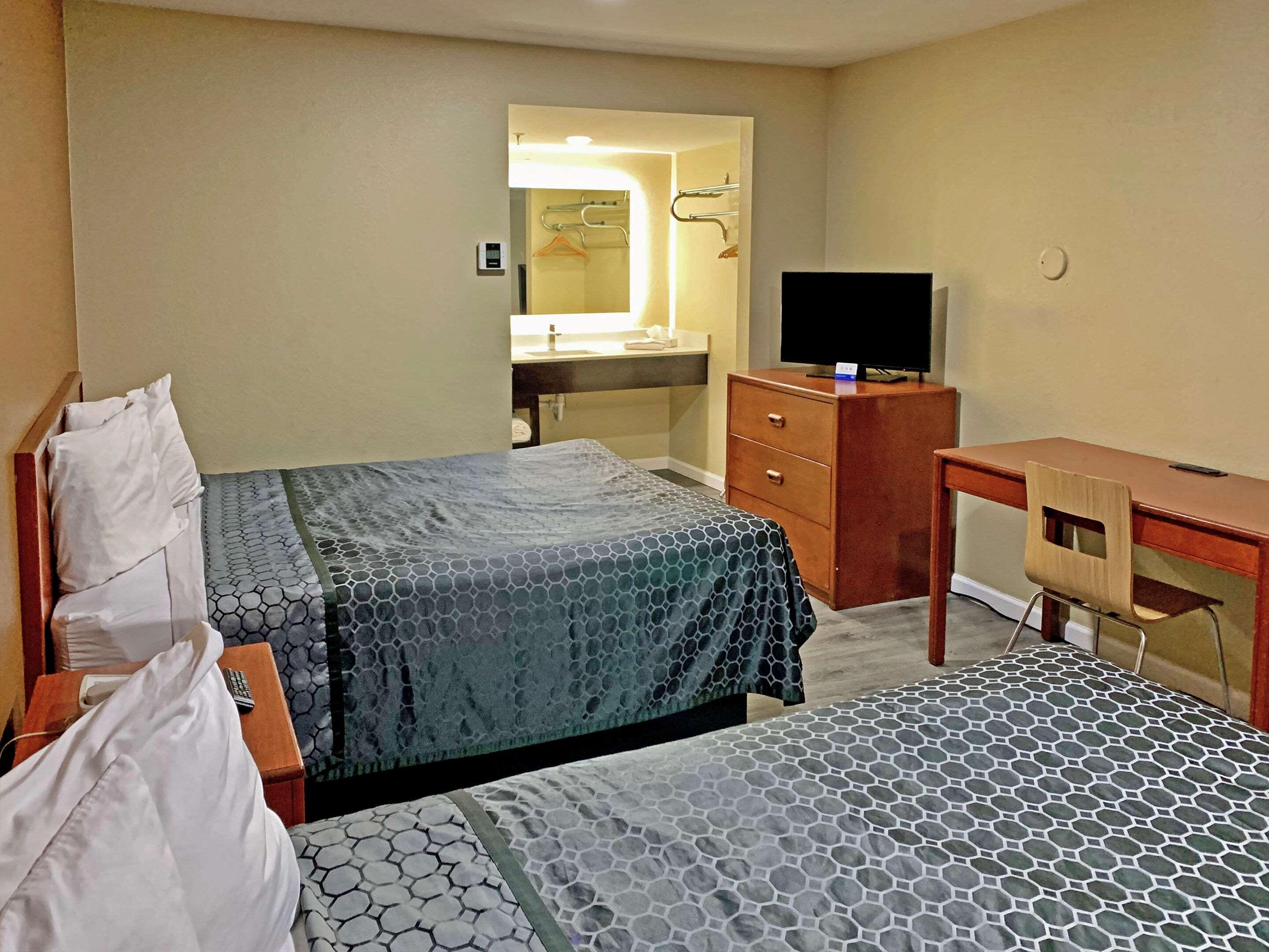 Rodeway Inn Sacramento-University Area Екстериор снимка