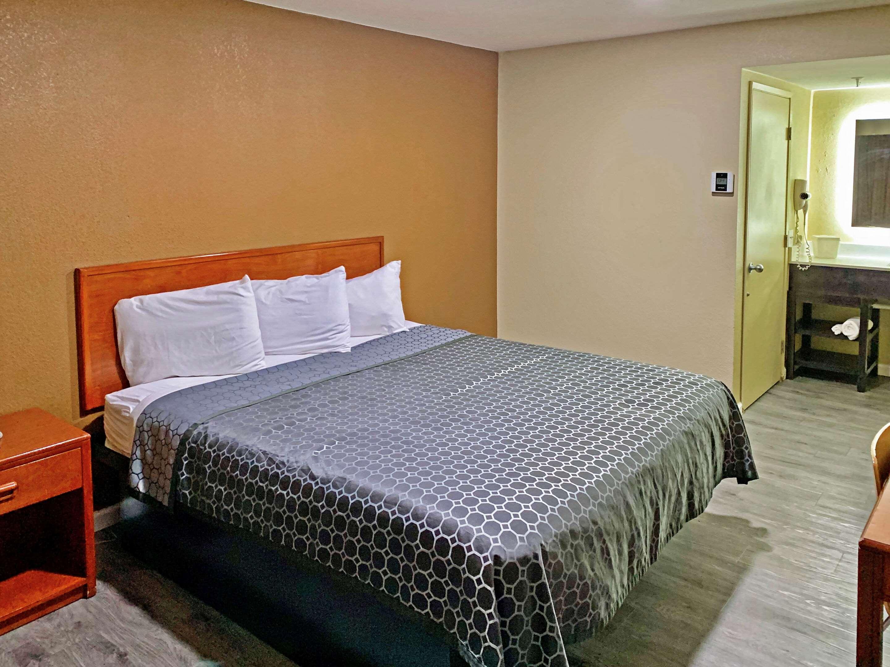 Rodeway Inn Sacramento-University Area Екстериор снимка
