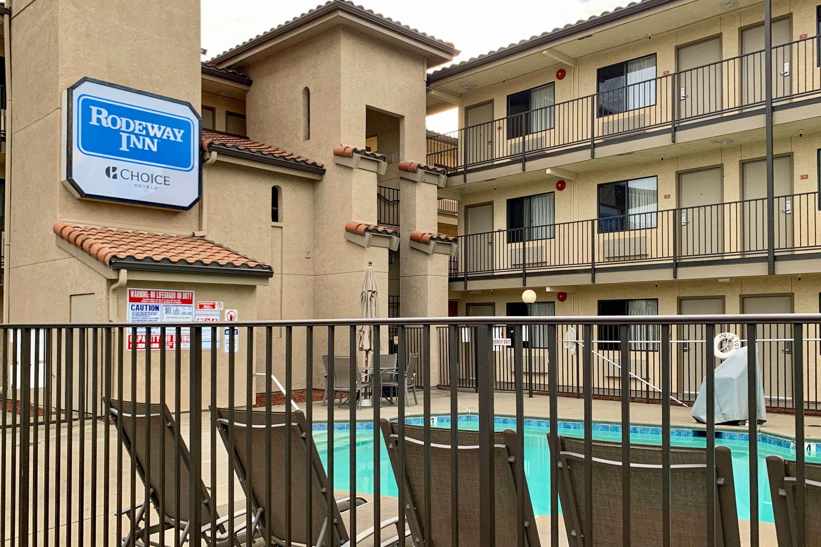 Rodeway Inn Sacramento-University Area Екстериор снимка