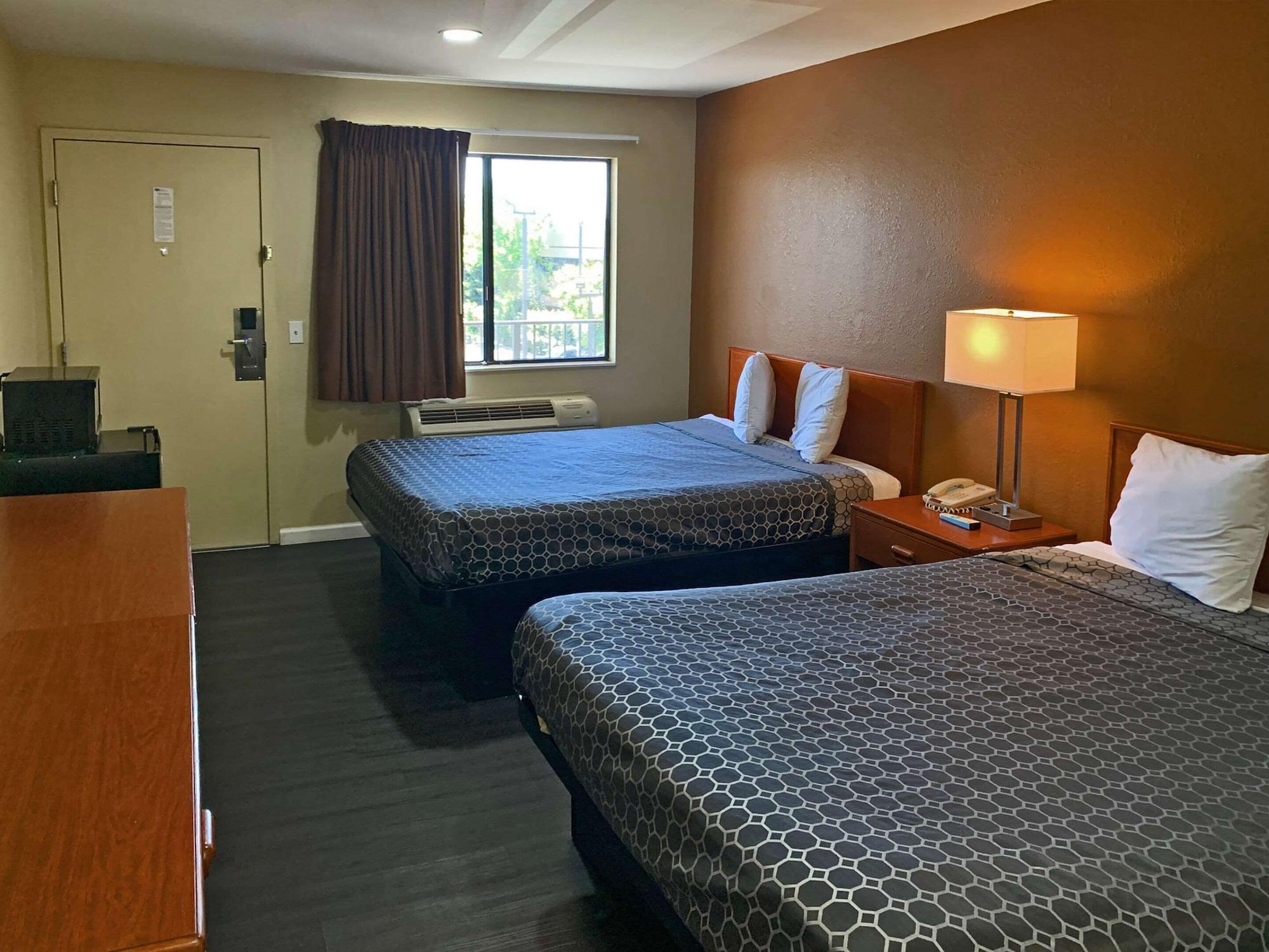 Rodeway Inn Sacramento-University Area Екстериор снимка