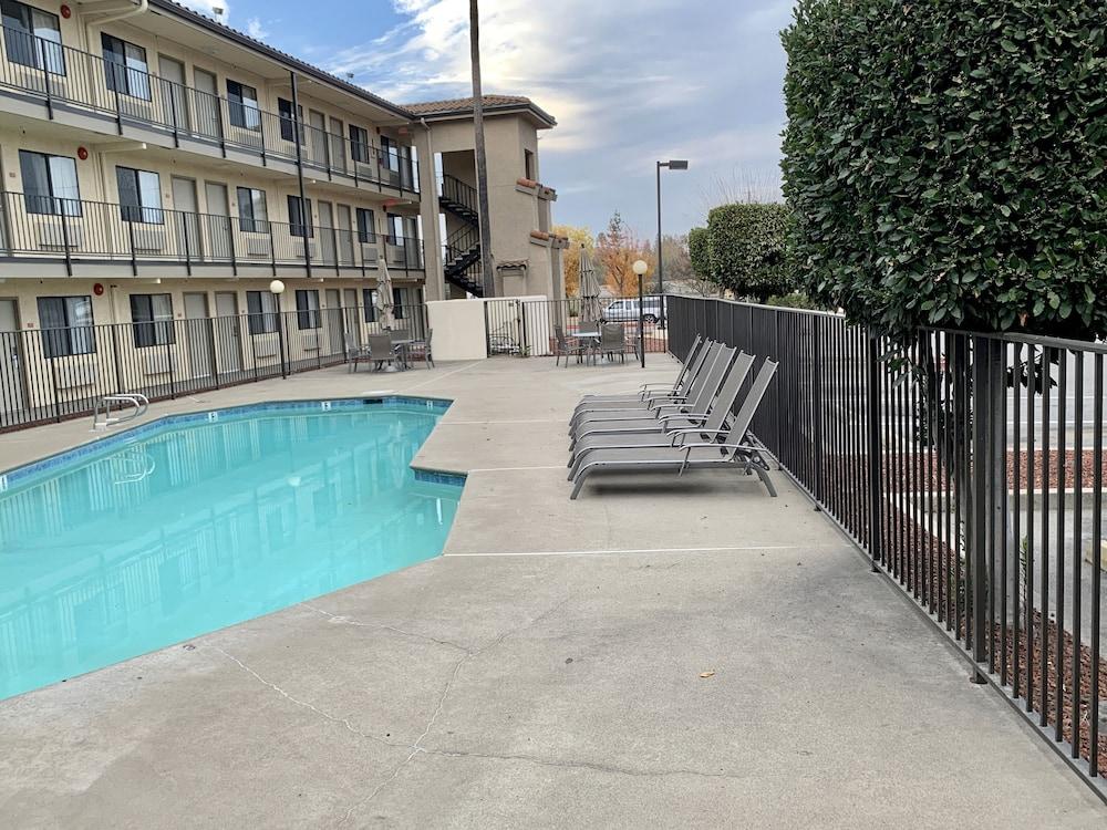 Rodeway Inn Sacramento-University Area Екстериор снимка