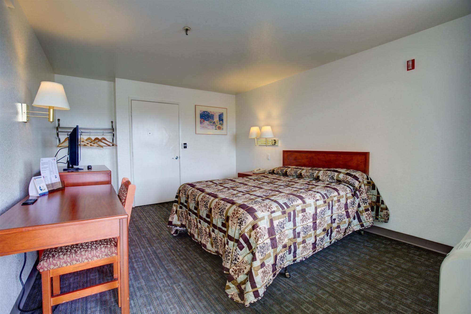 Rodeway Inn Sacramento-University Area Екстериор снимка