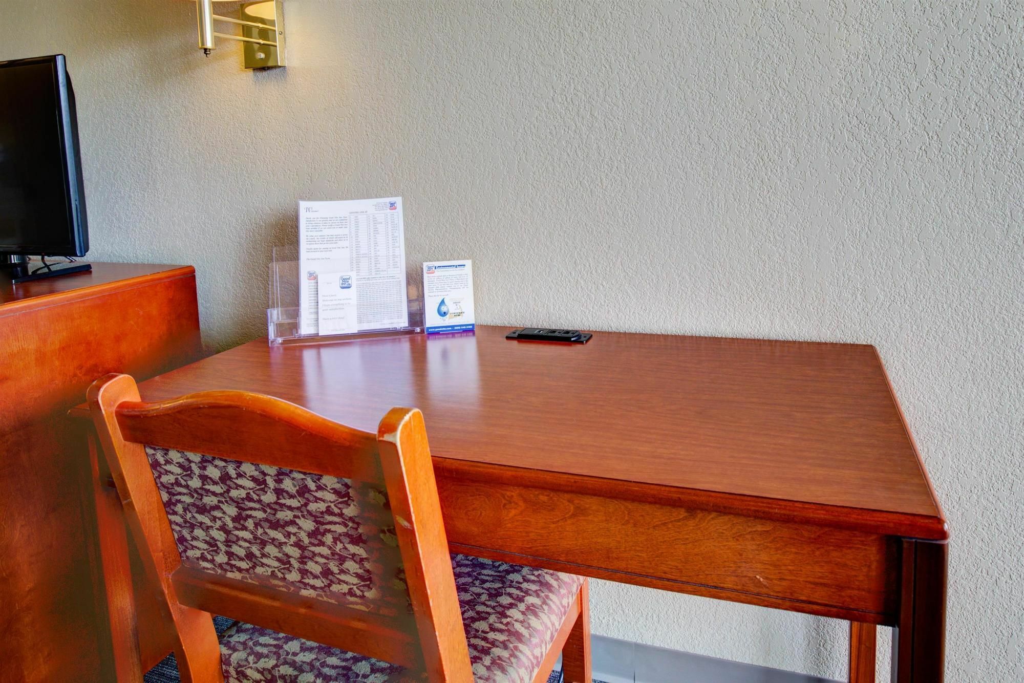 Rodeway Inn Sacramento-University Area Екстериор снимка